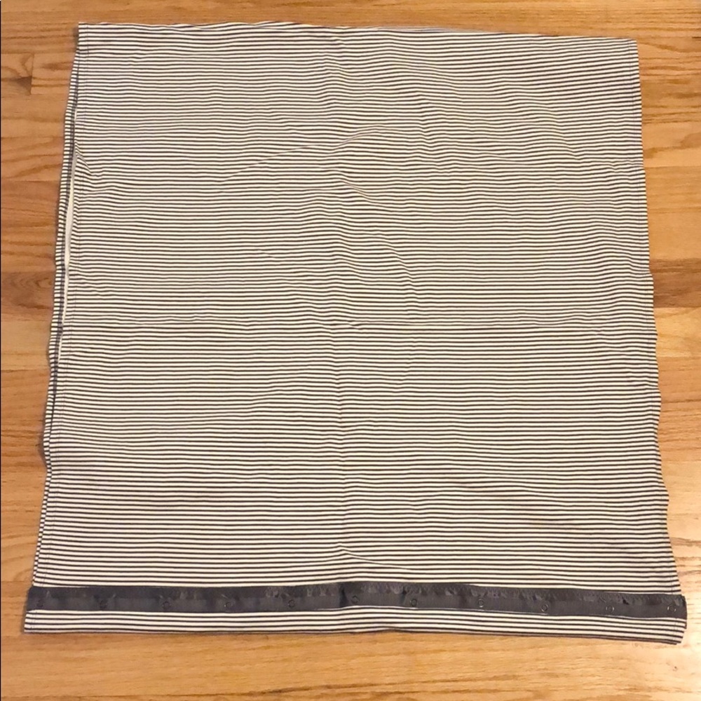 Lululemon vinyasa scarf white stripe